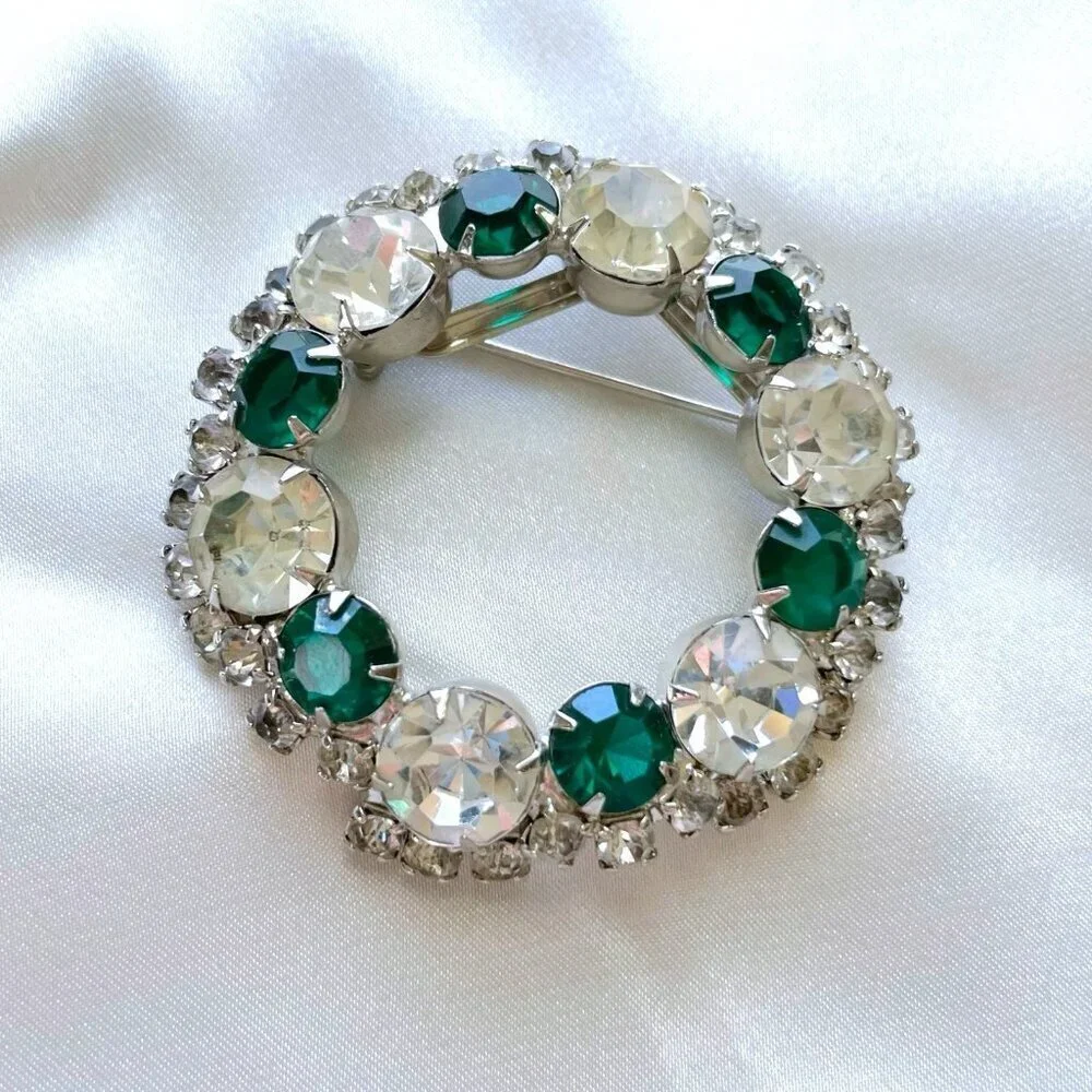Vintage 1950s Rhinestone Brooch Clear Green Layered Domed Round Wreath Holiday